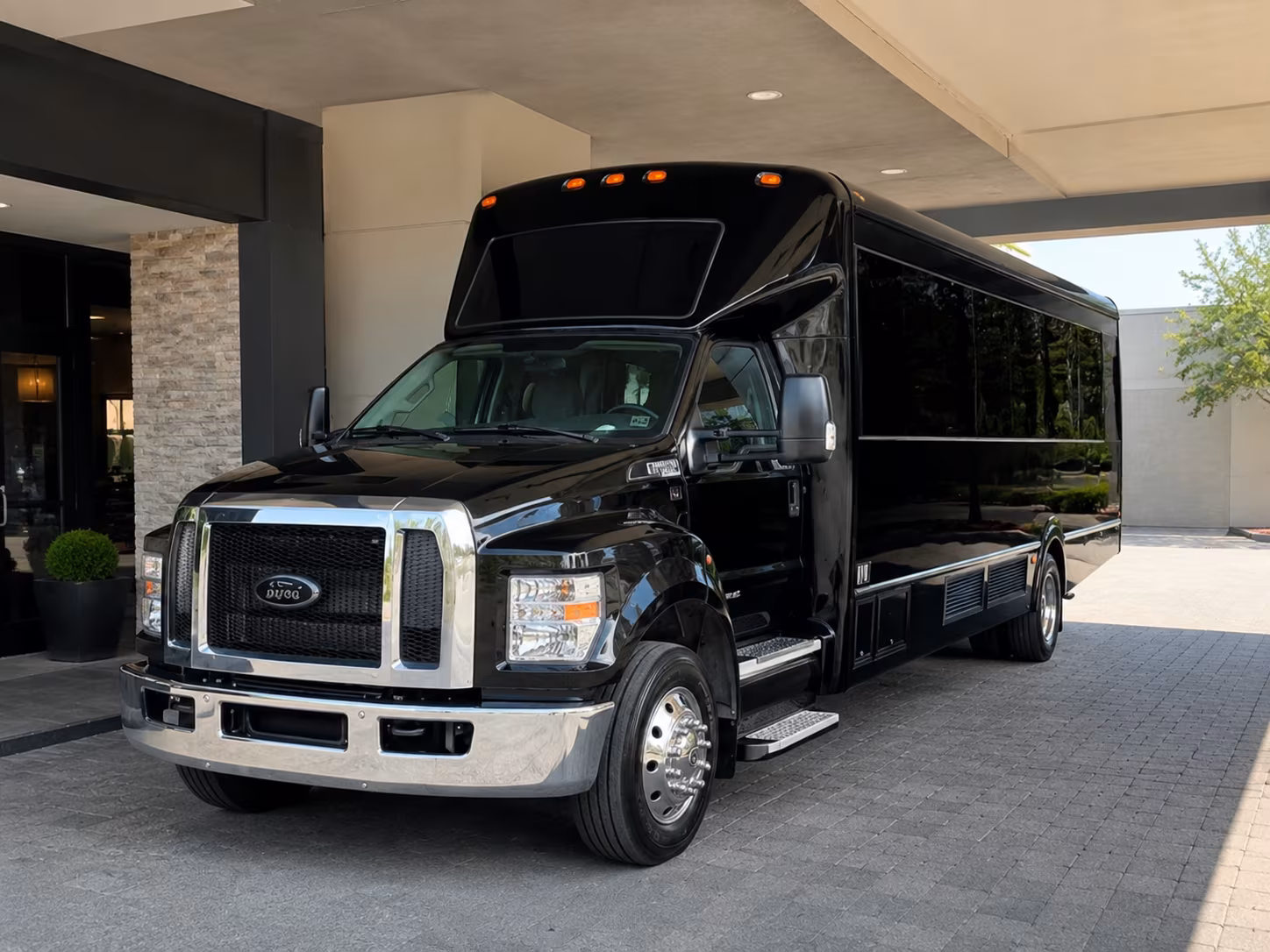 springfield quinceanera sweet 16 party bus rental